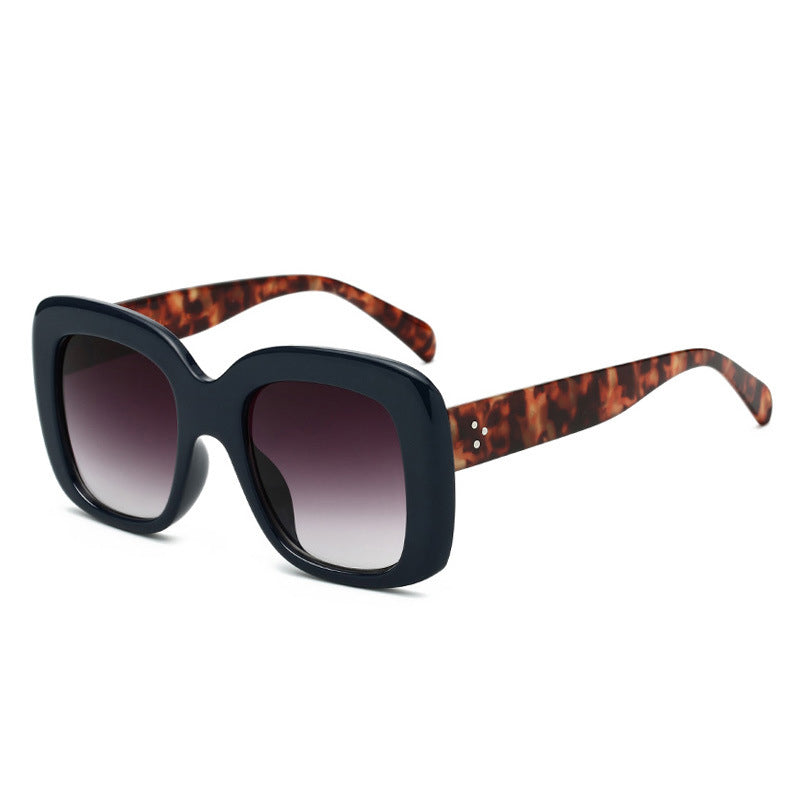 Stylish Women's Sunglasses Retro Square Anti-UV Flat Mirror