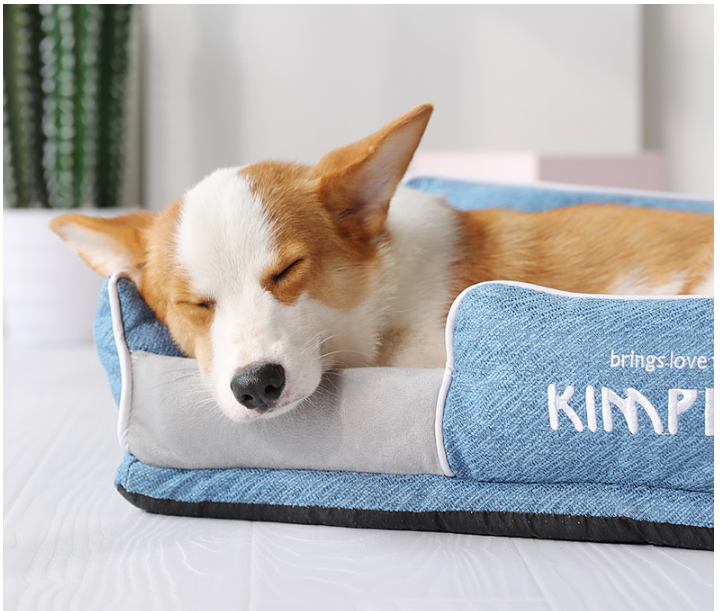 Four seasons universal sleeping pad for pets