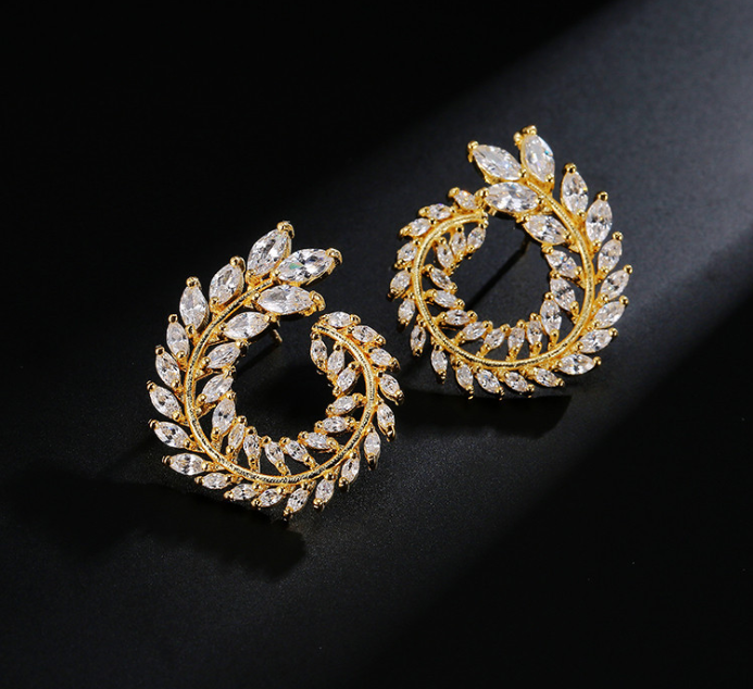 New willow-shaped earrings Micro-inlaid AAA zircon Simple fashion ladies earrings earrings