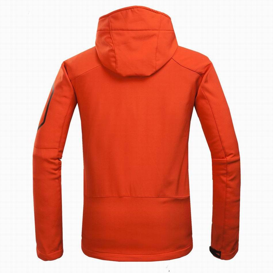 Men's Outdoor Mountaineering Camping Leisure Sports Rush Garment And Soft Shell Jacket Wholesale Price