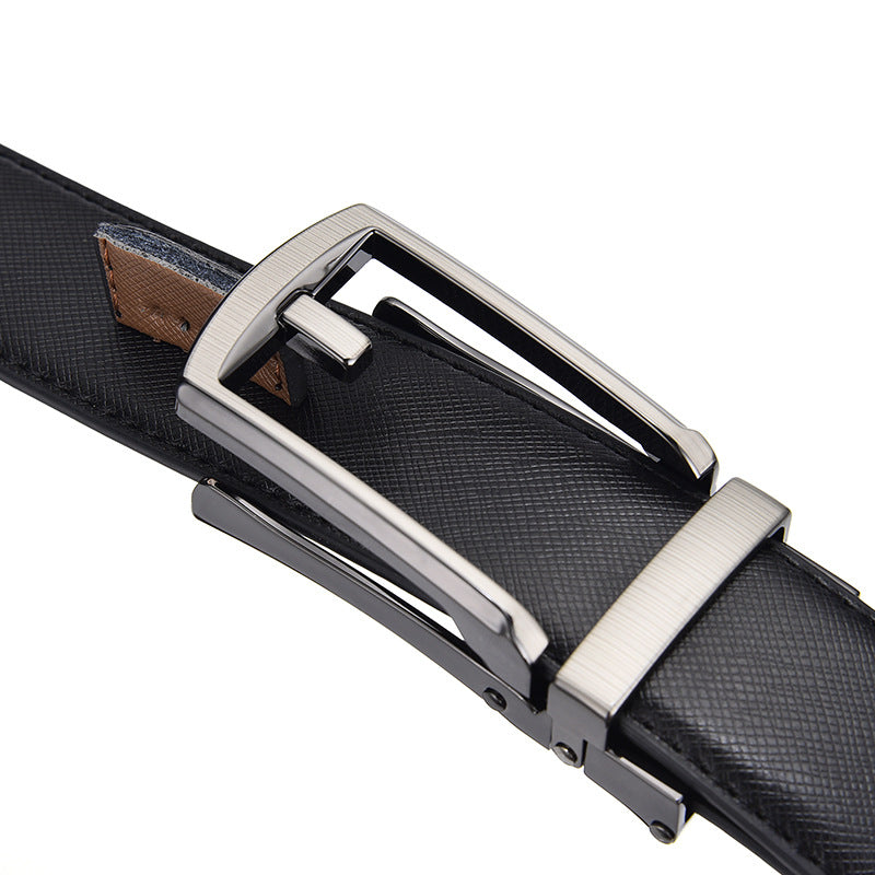 Men's leather belt with automatic buckle