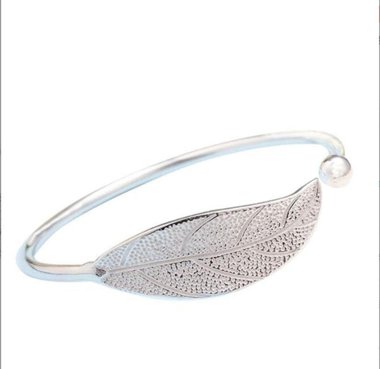 Leaf bracelet